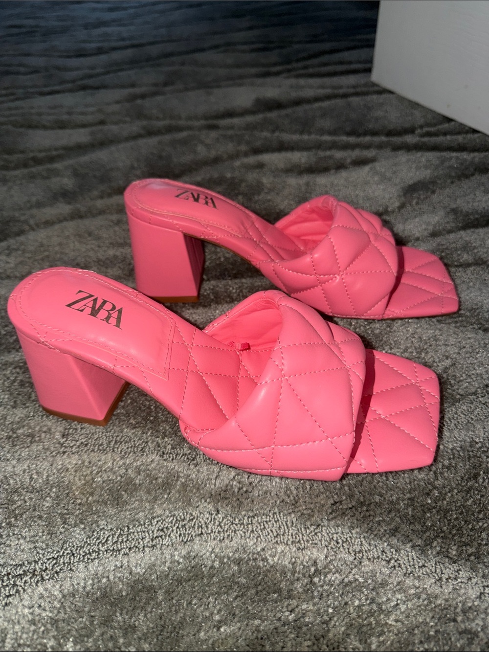 ZARA Pink Quilted Block Heel Slide Sandals size 36 never worn